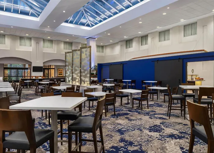 Embassy Suites Boston At Logan Airport
