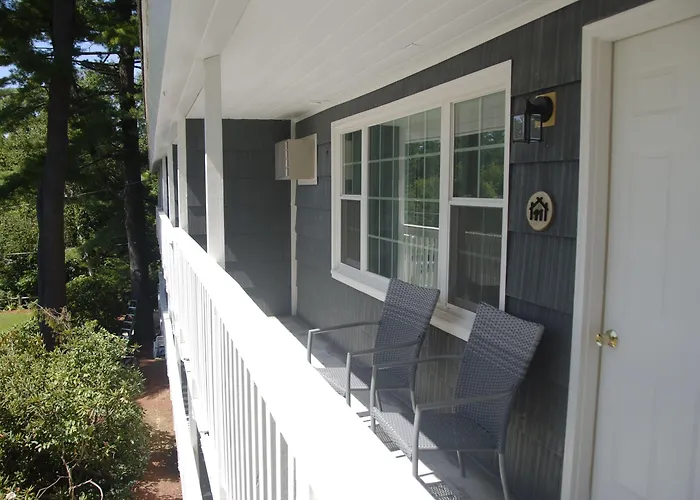 Kittery Inn & Suites